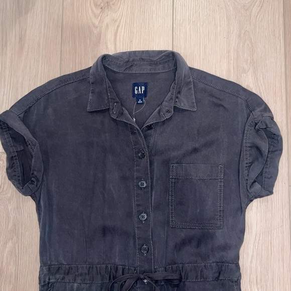 GAP Tie Waist Jumpsuit - Picture 4 of 4